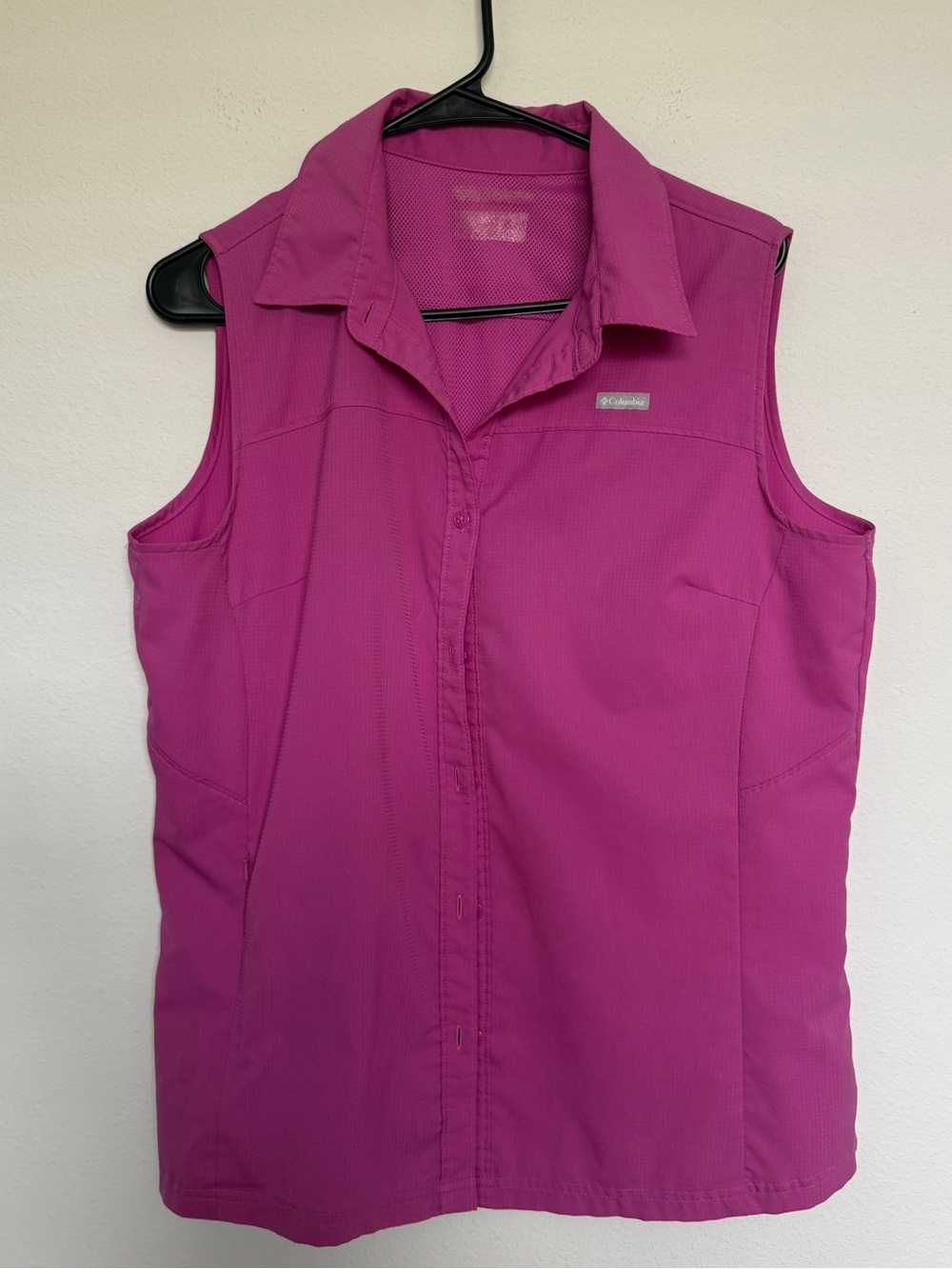 Columbia Women's Sleeveless Button-Down Top - Magenta